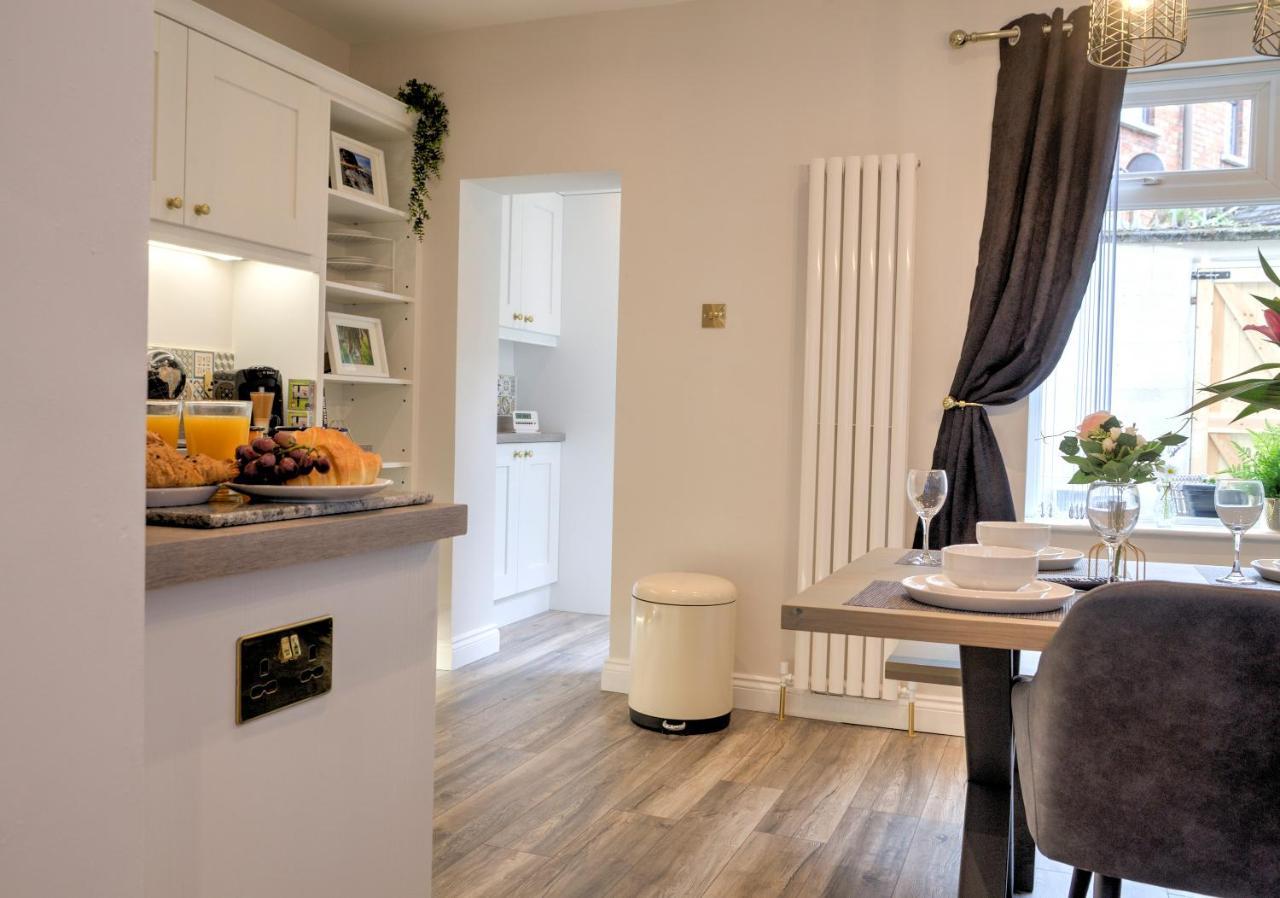 The Belfast Boutique Central Cozy Sleeps7 (Adults Only) Eksteriør bilde