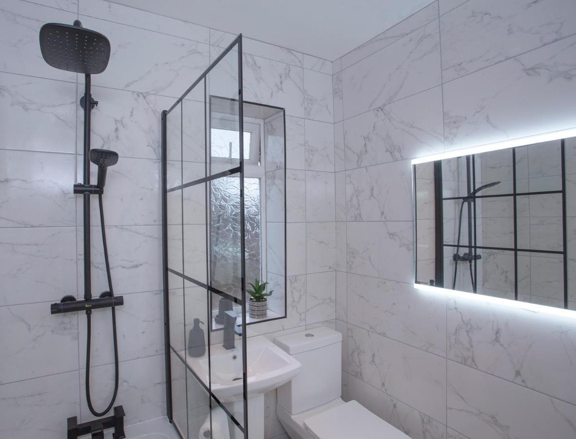 The Belfast Boutique Central Cozy Sleeps7 (Adults Only) Eksteriør bilde