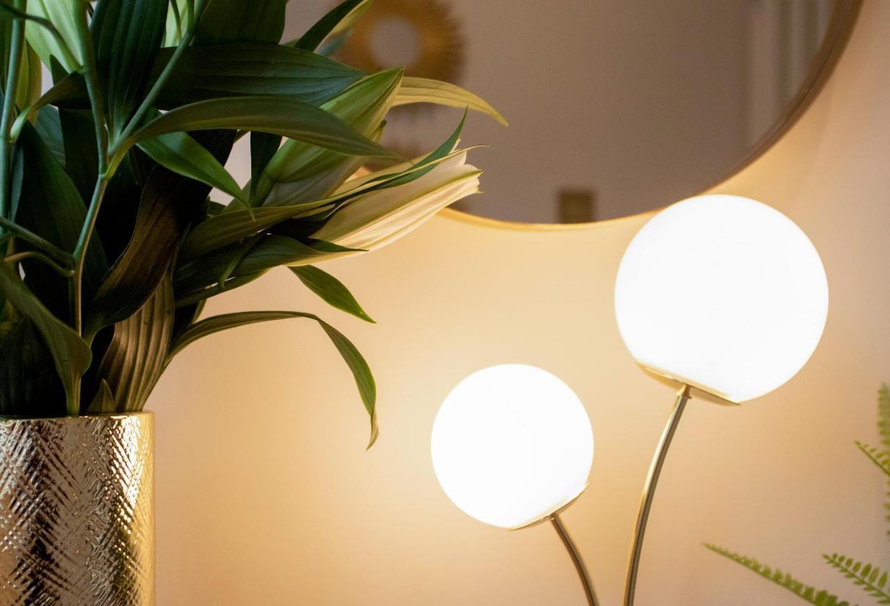 The Belfast Boutique Central Cozy Sleeps7 (Adults Only) Eksteriør bilde